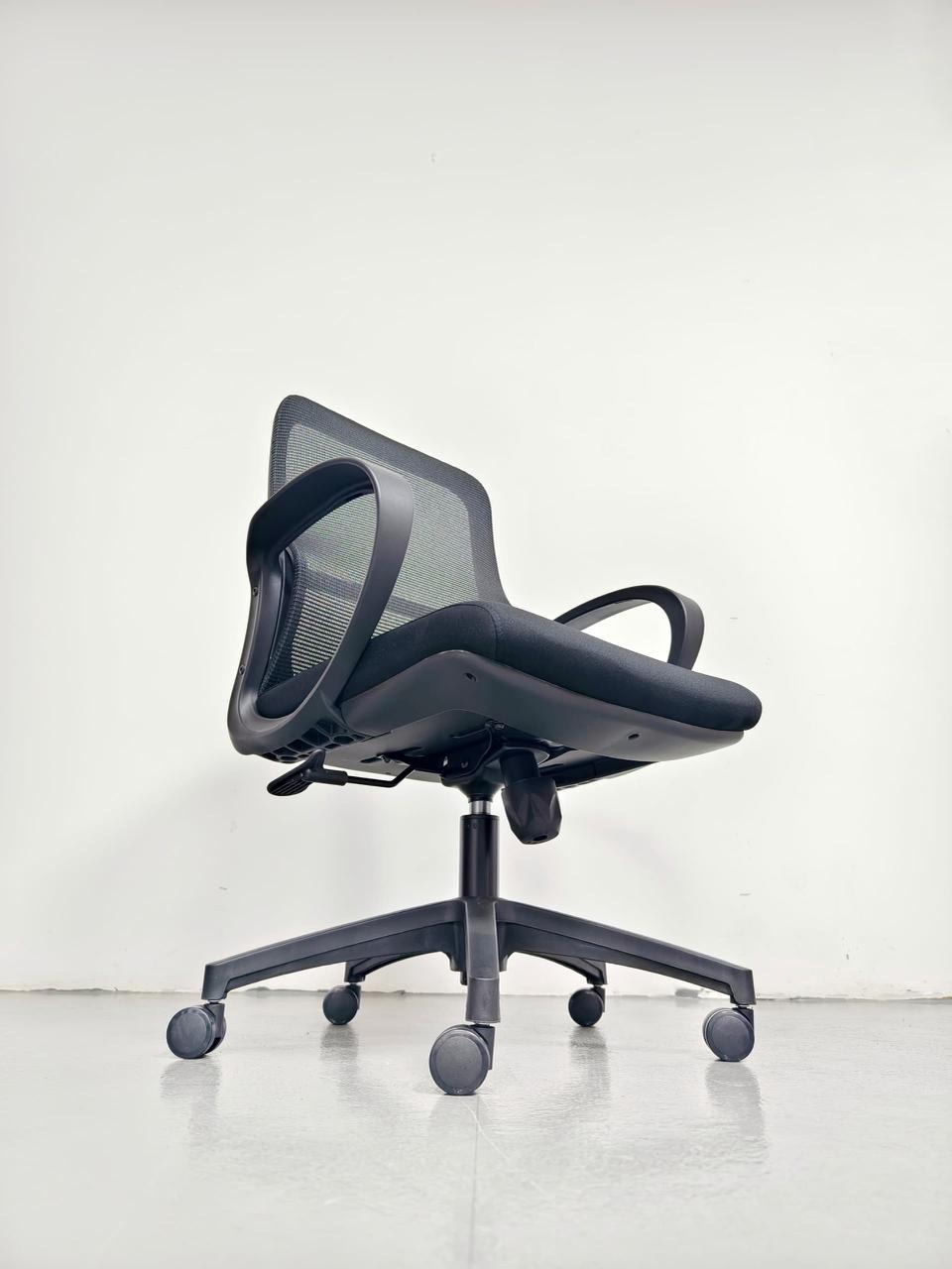 Silla operativa TOKE - Imagen 3